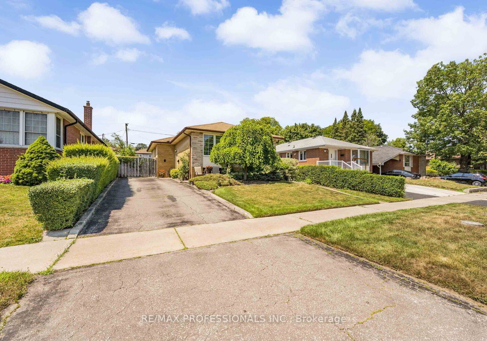 6-joshua-avenue-etobicoke-ontario-w12413561