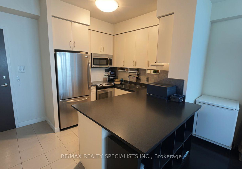 205-sherway-gardens-road-etobicoke-ontario-w12413600