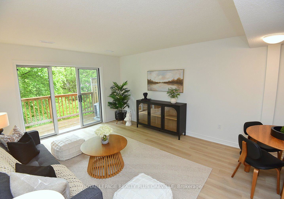 4045-upper-middle-road-burlington-ontario-w12413620