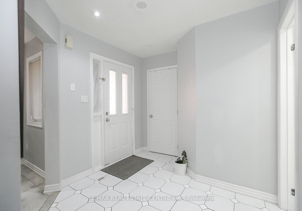 5600-cortina-crescent-mississauga-ontario-w12413740