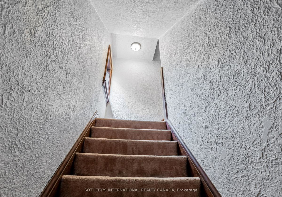 2-larkin-avenue-toronto-ontario-w12413870