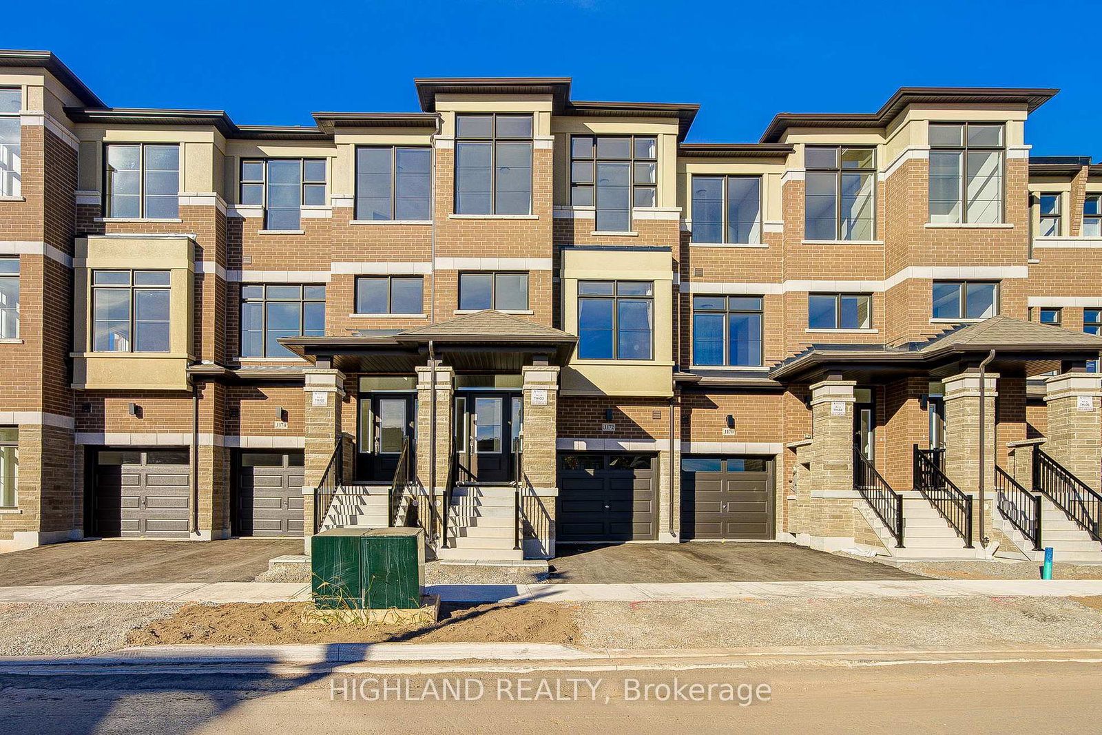 1172-dartmouth-crescent-oakville-ontario-w12414116