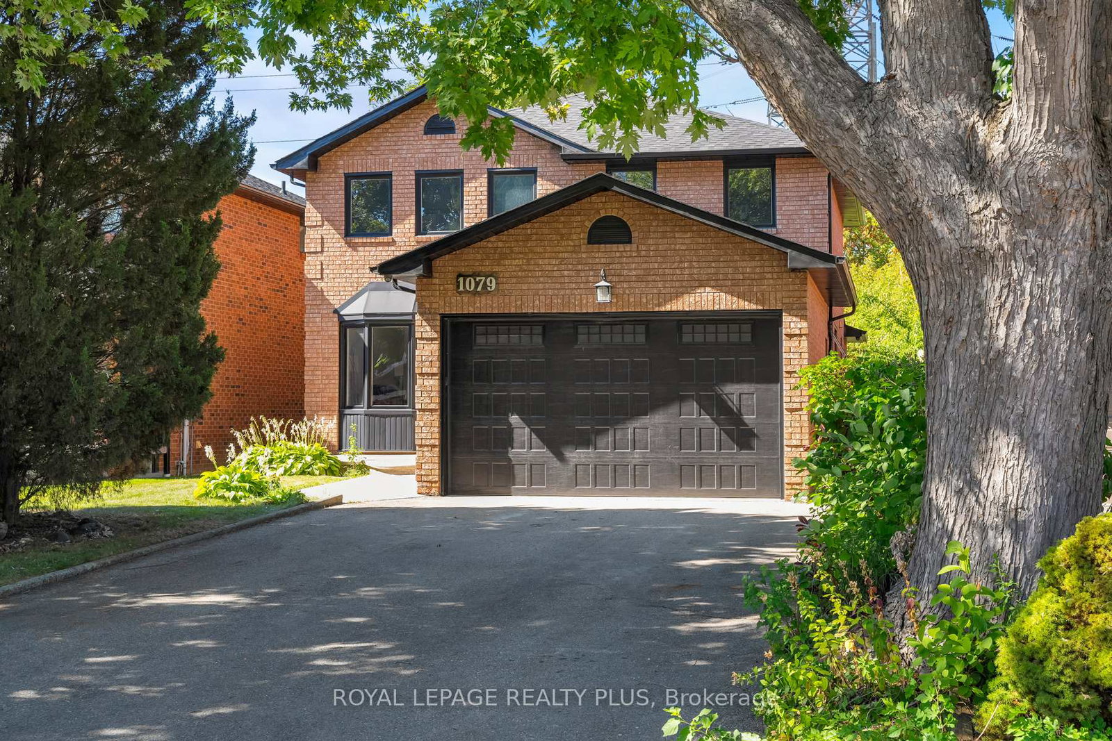 1079-hedge-drive-mississauga-ontario-w12414393