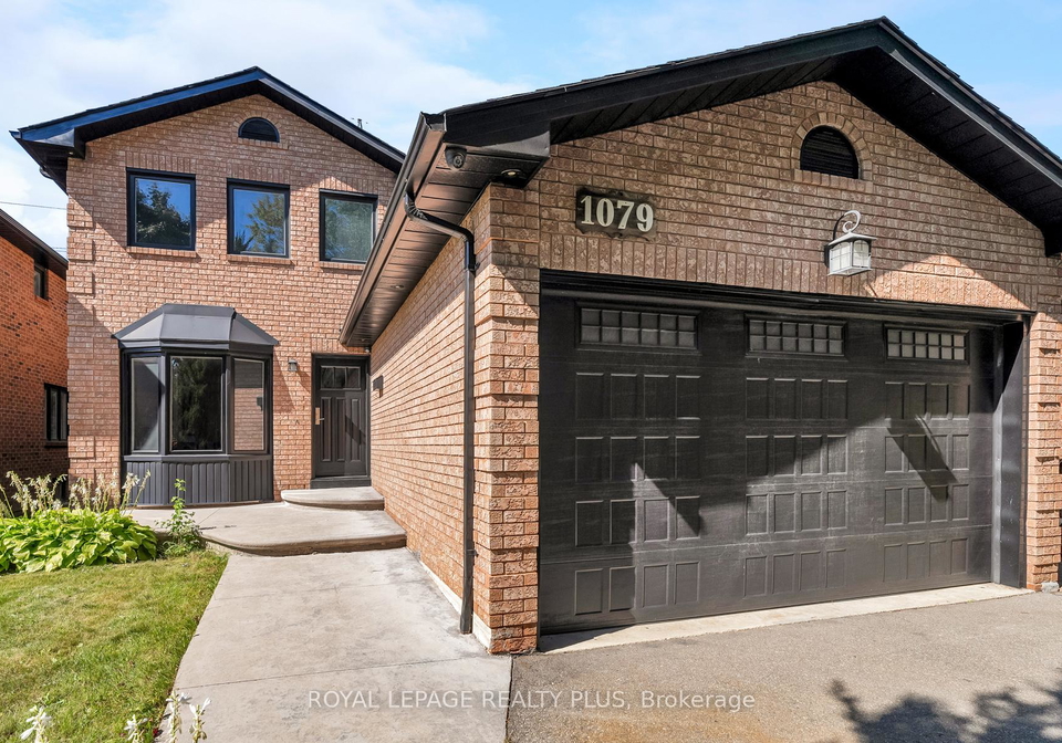 1079-hedge-drive-mississauga-ontario-w12414393