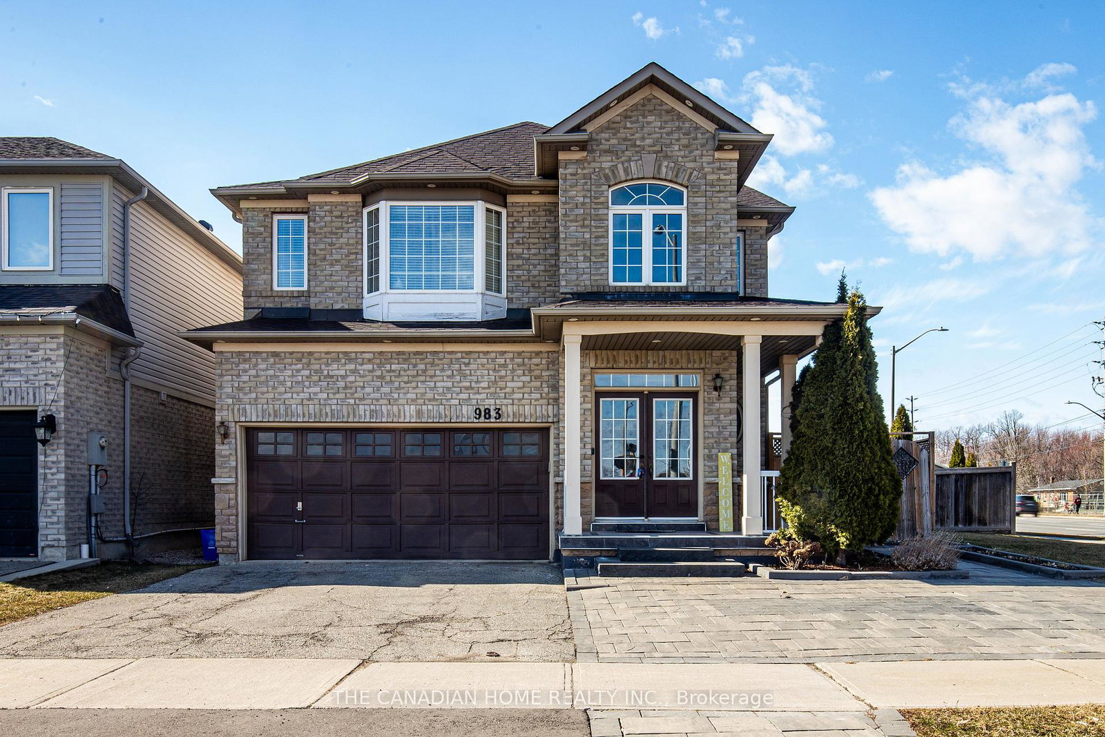 983-kennedy-circle-milton-ontario-w12414528