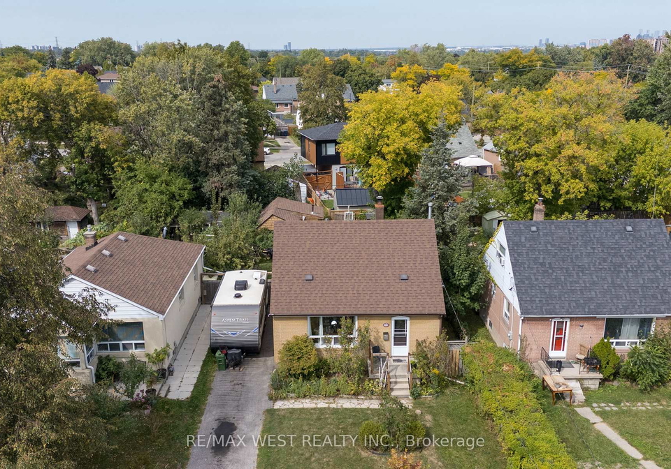 62-allenby-avenue-etobicoke-ontario-w12414547