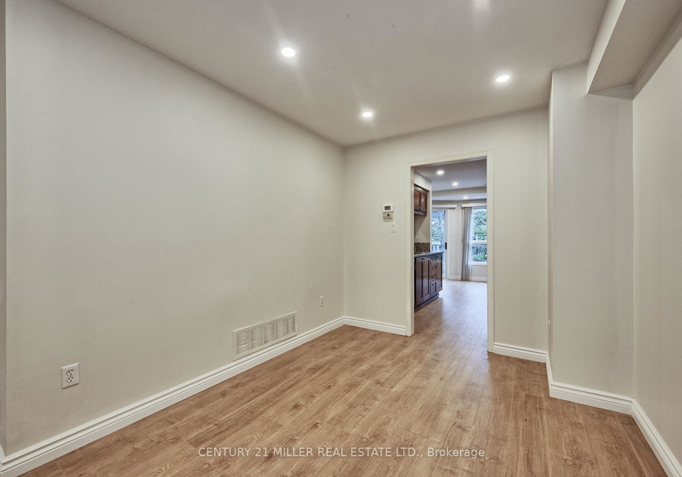 1165-leewood-drive-oakville-ontario-w12414677