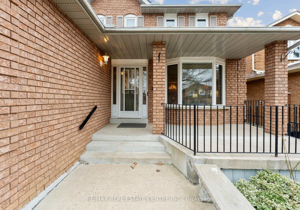 56-canarvan-court-brampton-ontario-w12414693