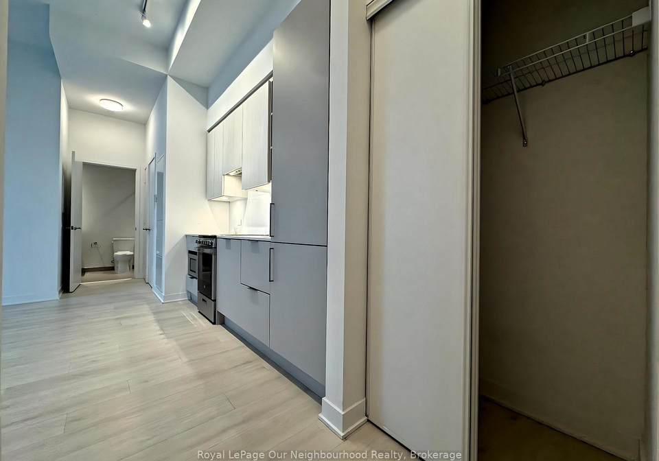 3900-confederation-parkway-mississauga-ontario-w12415247