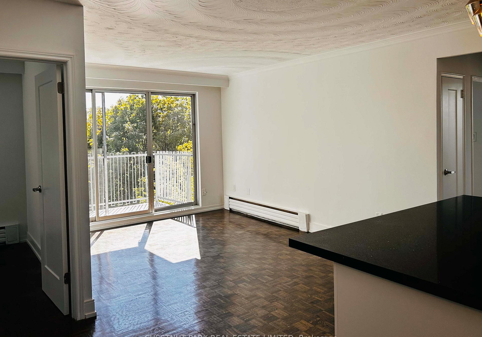4-superior-avenue-etobicoke-ontario-w12415555