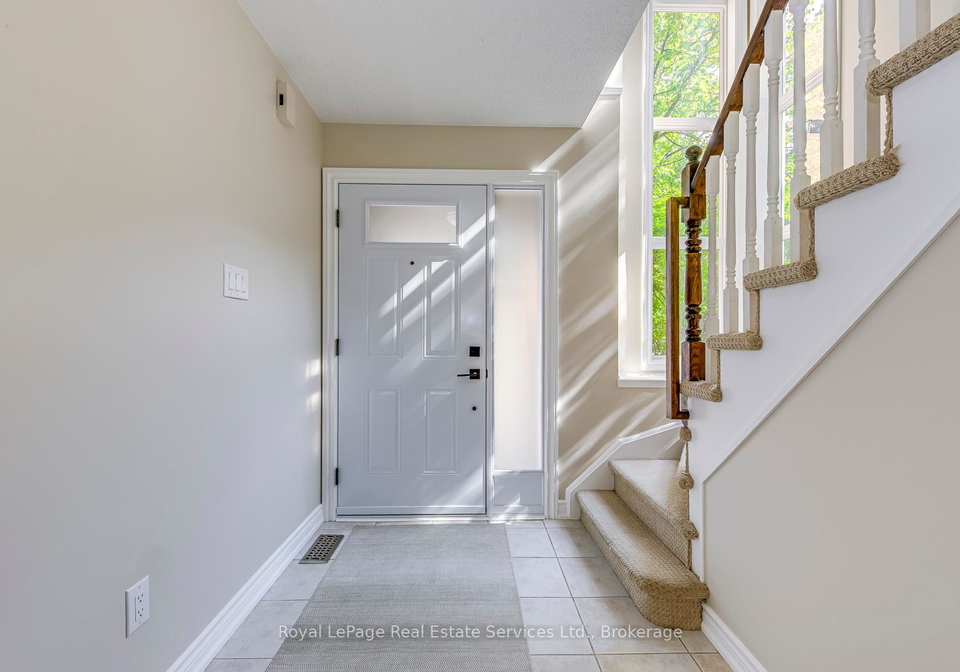 1064-queen-street-w-mississauga-ontario-w12415723