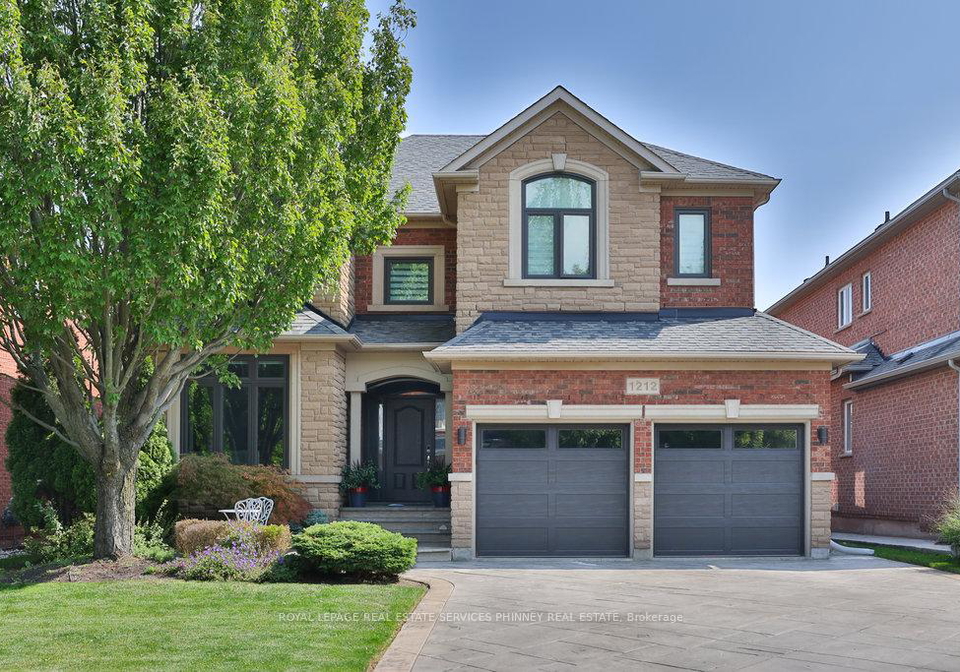 1212-grace-drive-oakville-ontario-w12415853