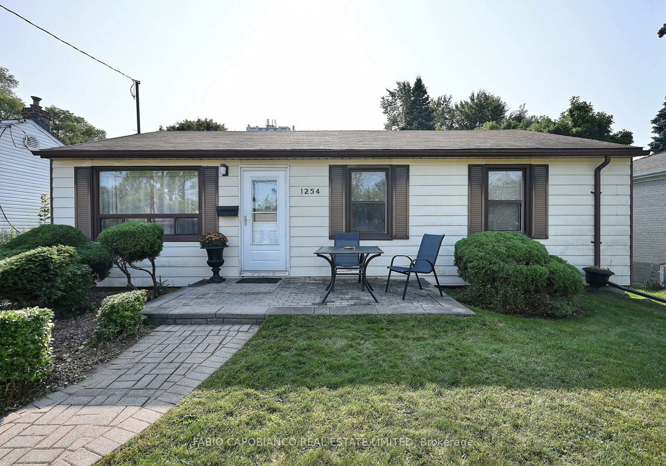 1254-st-marys-avenue-mississauga-ontario-w12415882