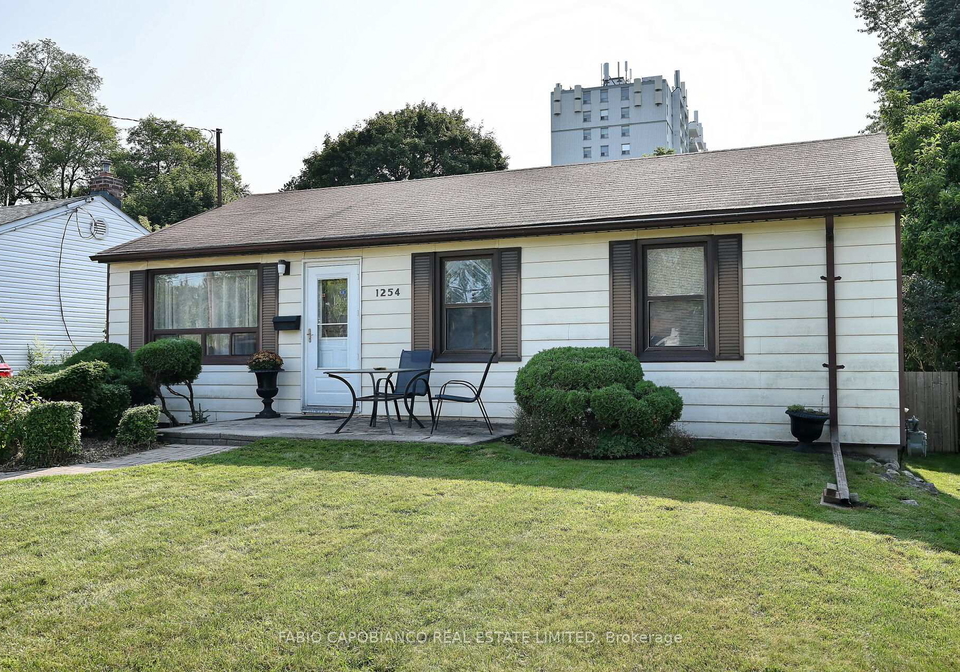 1254-st-marys-avenue-mississauga-ontario-w12415882