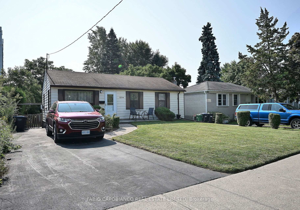 1254-st-marys-avenue-mississauga-ontario-w12415882