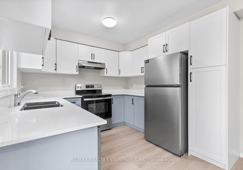 1333-hazel-mccleary-drive-oakville-ontario-w12415949
