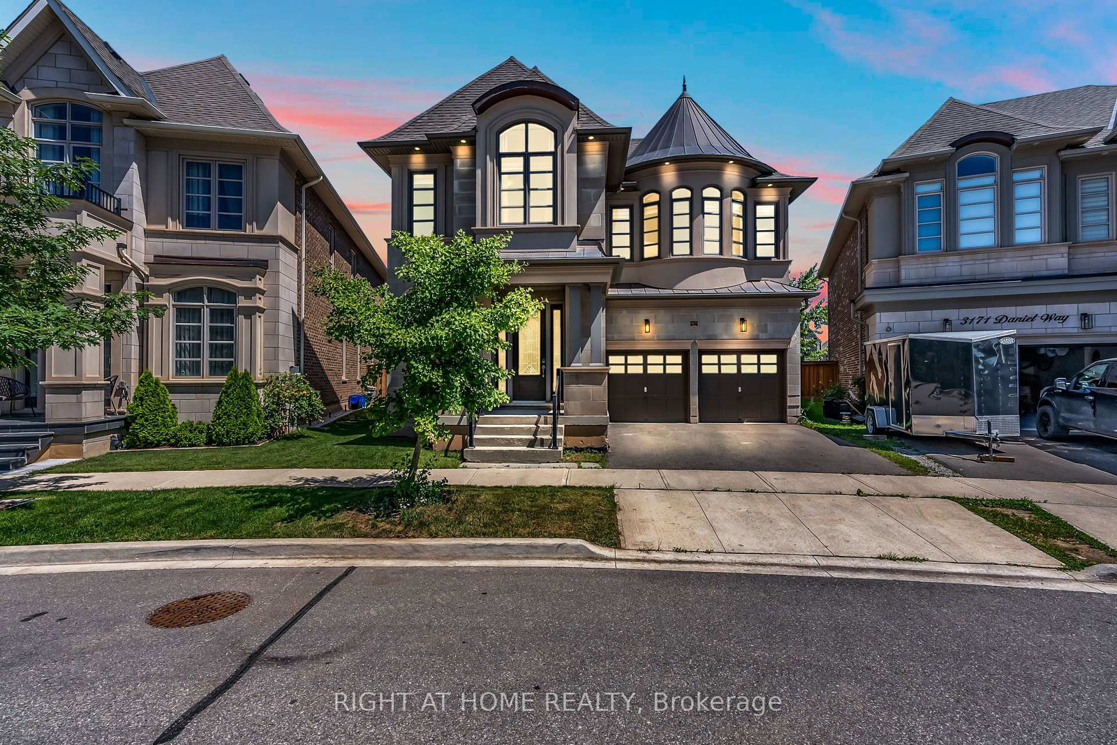 3175-daniel-way-oakville-ontario-w12416490