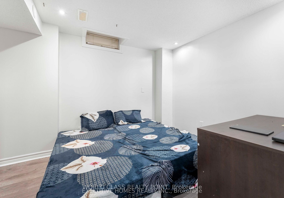 bsmt-44-pebblestone-circle-brampton-ontario-w12416637