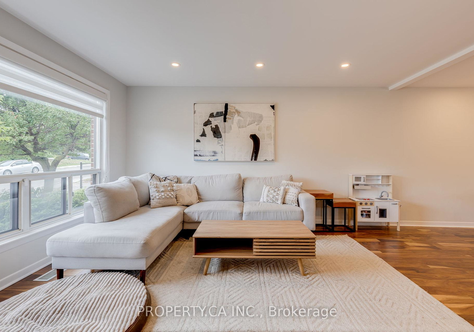 5-woodenhill-court-toronto-ontario-w12416944
