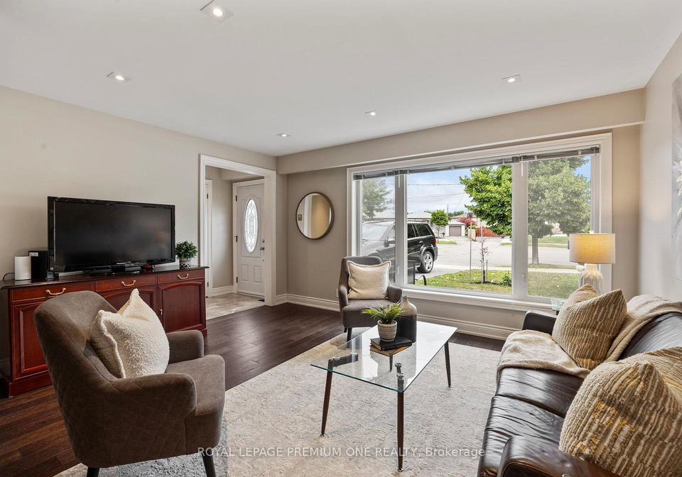 8-buttercup-court-york-ontario-w12416989