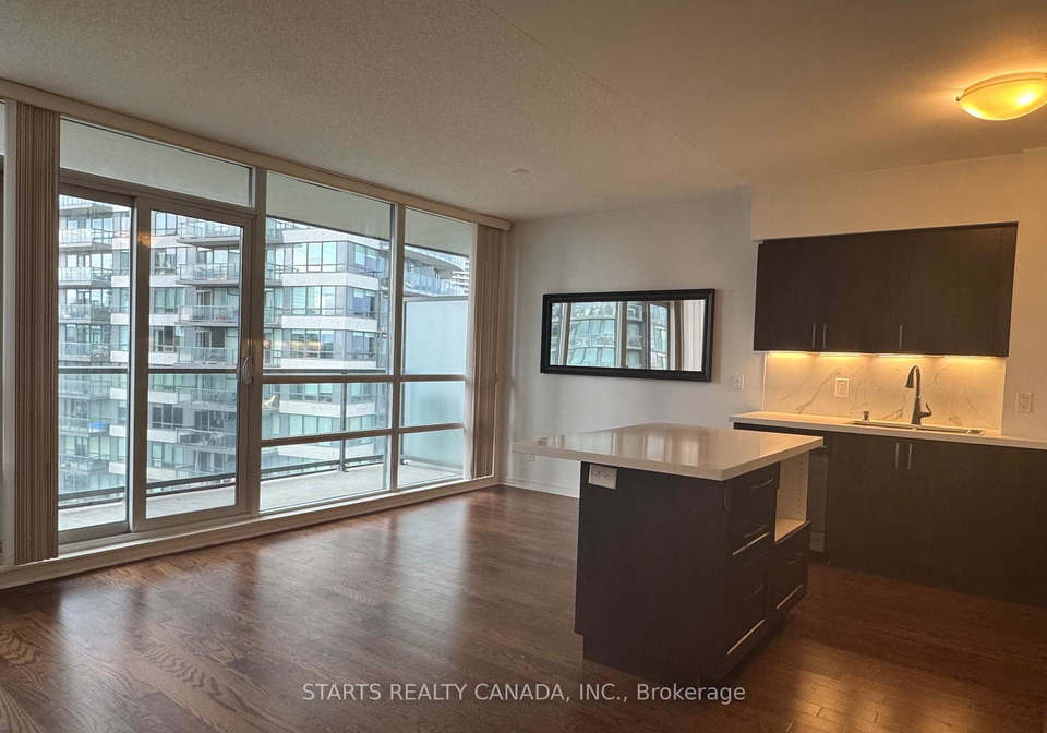2240-lakeshore-boulevard-w-etobicoke-ontario-w12417008
