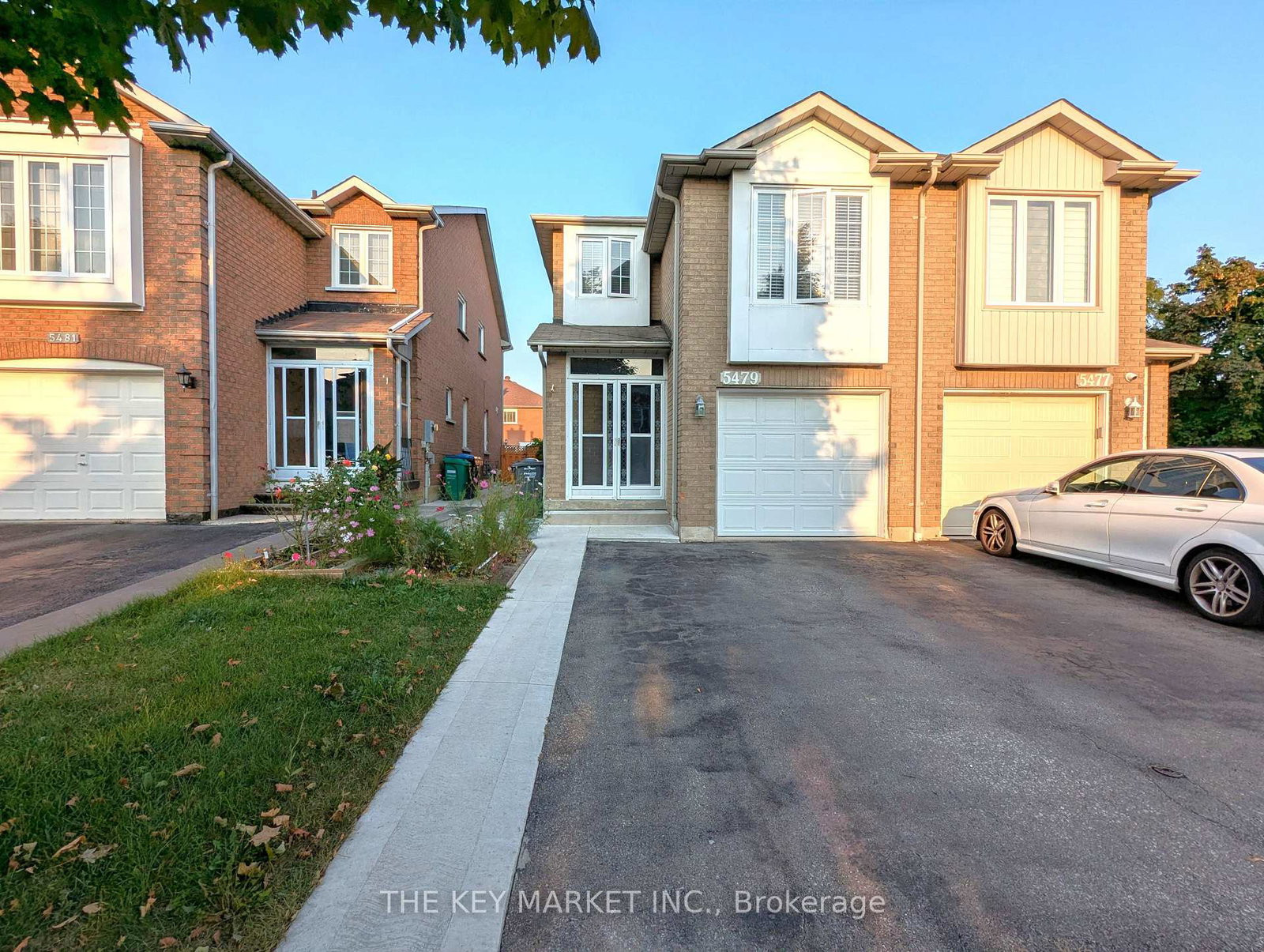 5479-cosmic-crescent-mississauga-ontario-w12417060