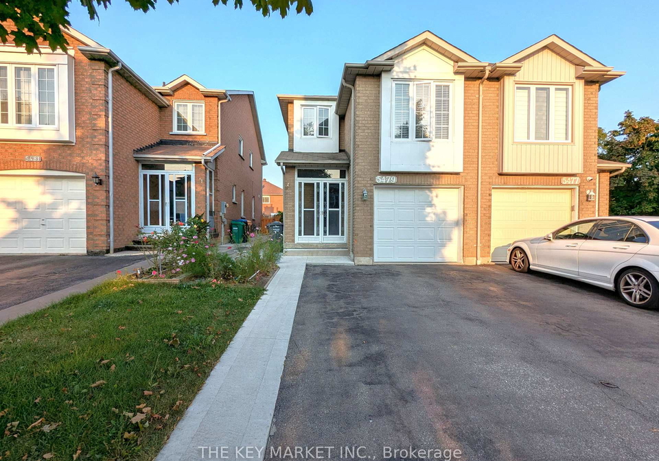 5479-cosmic-crescent-mississauga-ontario-w12417060