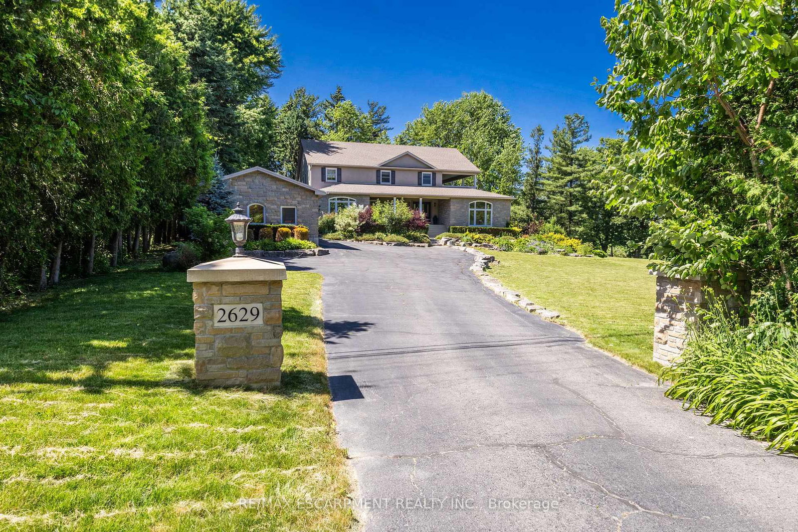 2629-side-road-2-burlington-ontario-w12417616