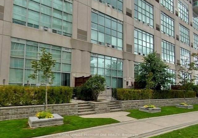 300-e-manitoba-street-etobicoke-ontario-w12417644