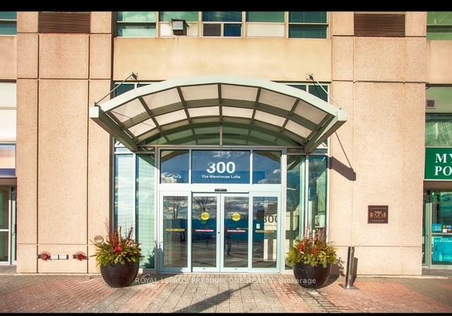 300-e-manitoba-street-etobicoke-ontario-w12417644