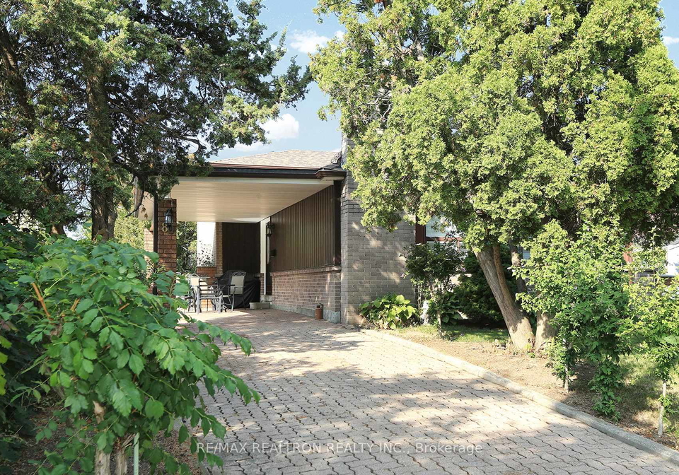 80-bloomington-crescent-york-ontario-w12417651