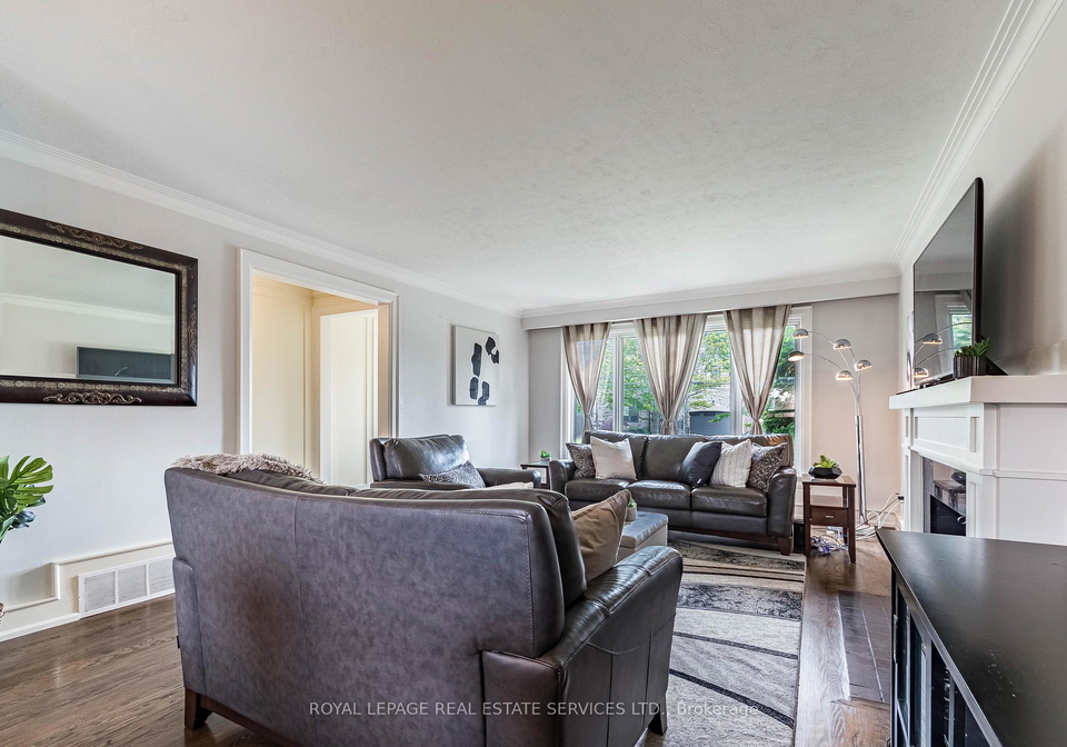 42-glen-agar-drive-etobicoke-ontario-w12418211