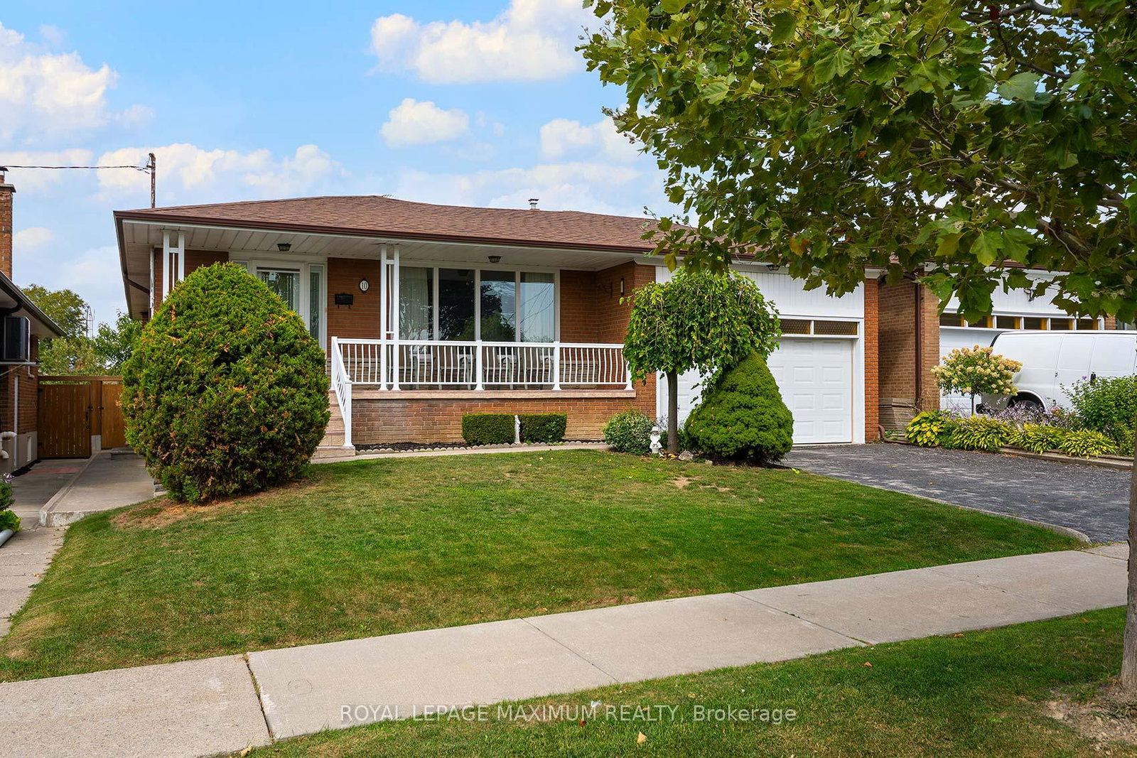 10-gatesgill-crescent-york-ontario-w12418346
