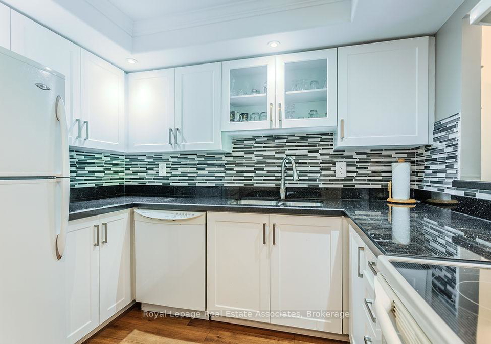 5070-pinedale-avenue-burlington-ontario-w12418376