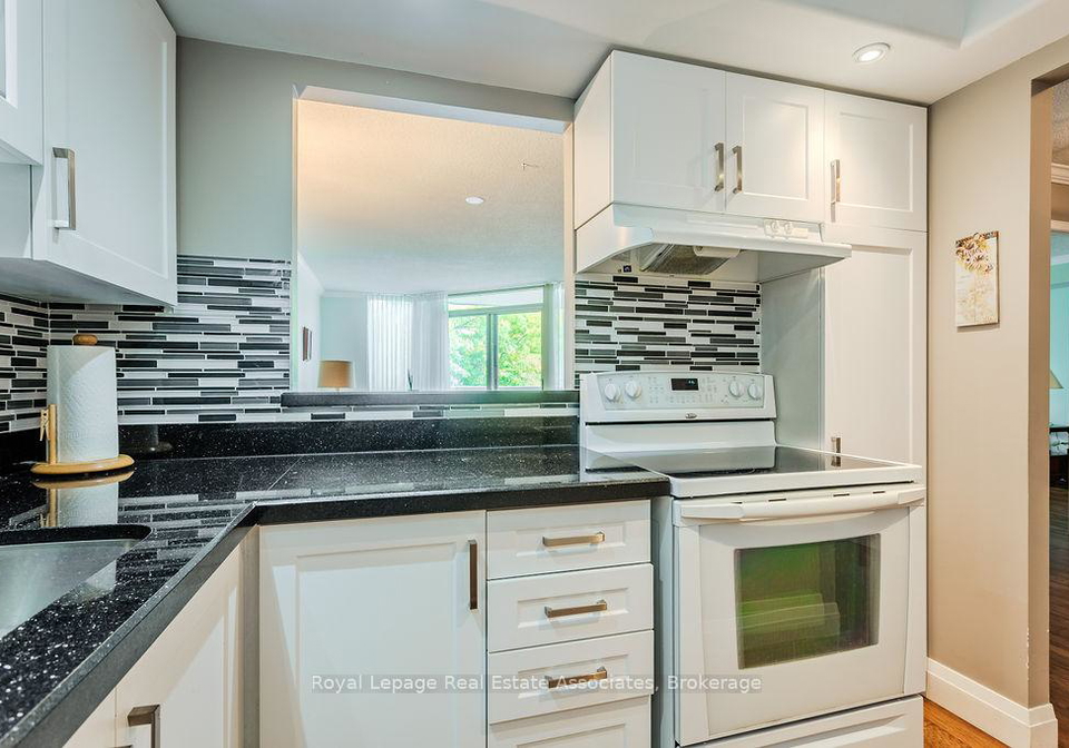5070-pinedale-avenue-burlington-ontario-w12418376