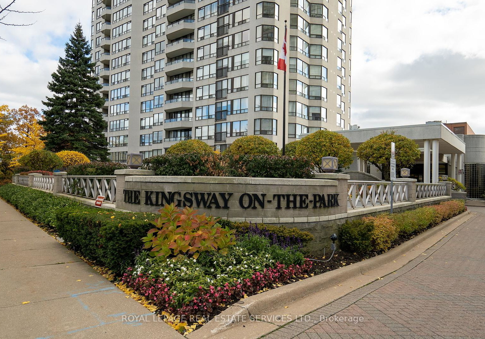 1-aberfoyle-crescent-etobicoke-ontario-w12418531