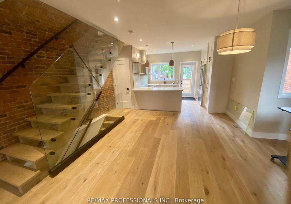 236-fairview-avenue-toronto-ontario-w12419163