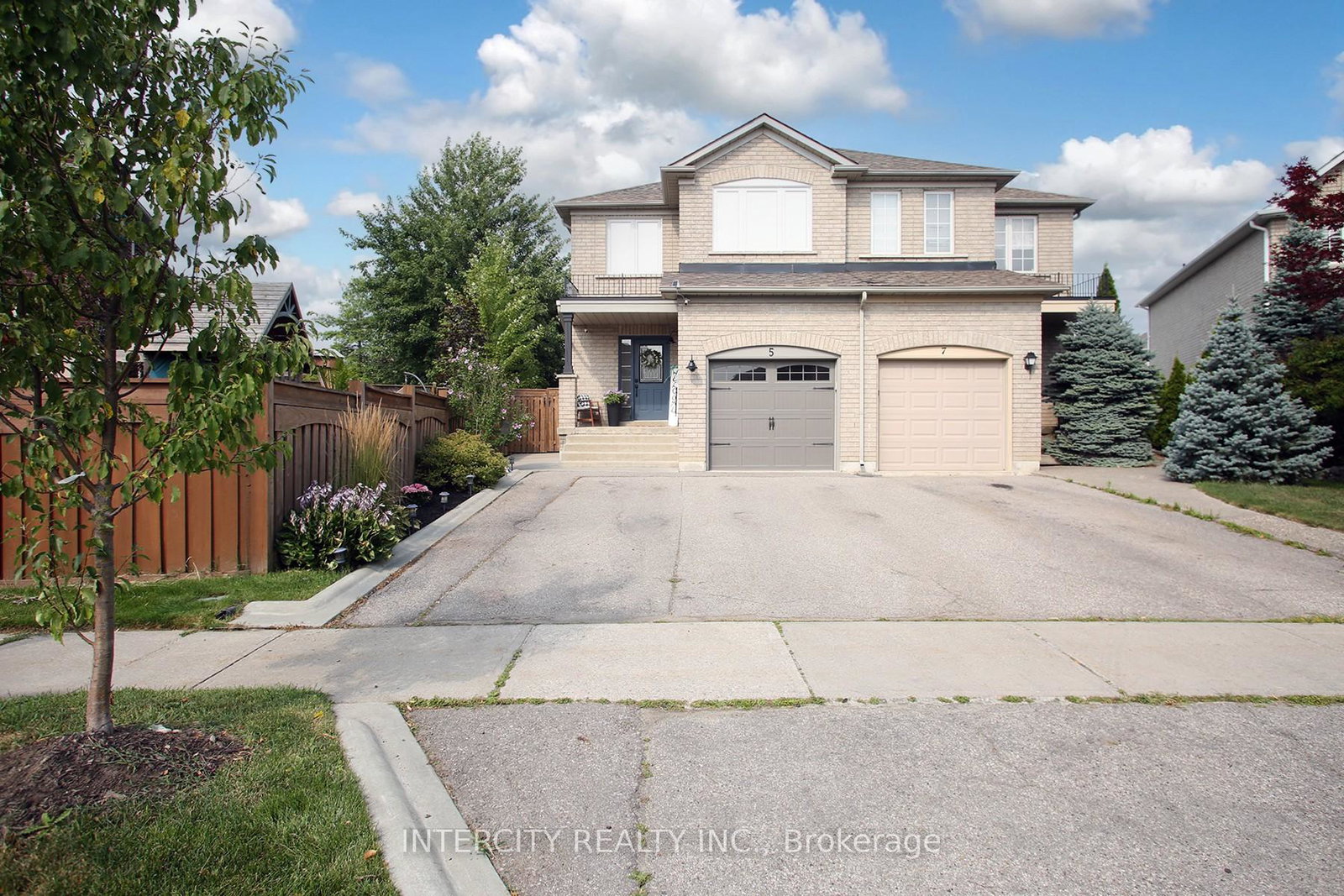 5-humbershed-crescent-caledon-ontario-w12419238