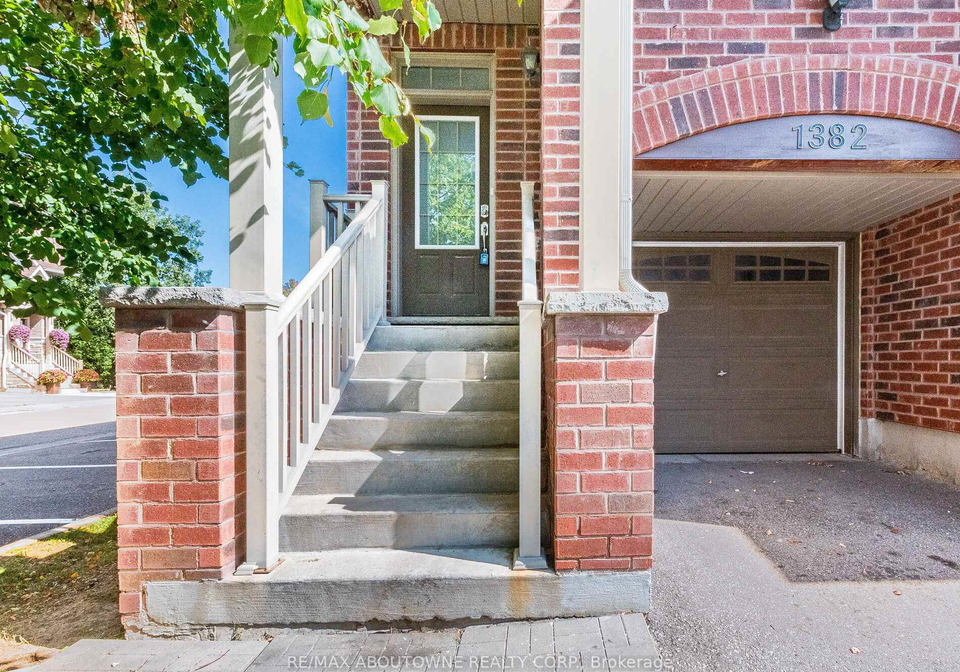 1382-granrock-crescent-mississauga-ontario-w12419434