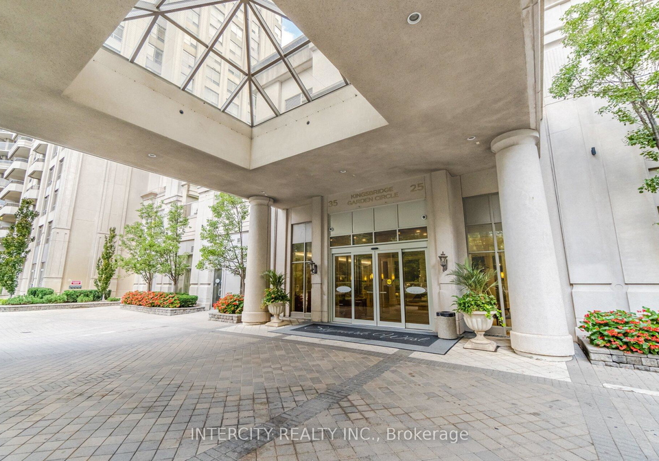 35-kingsbridge-garden-circle-mississauga-ontario-w12419458