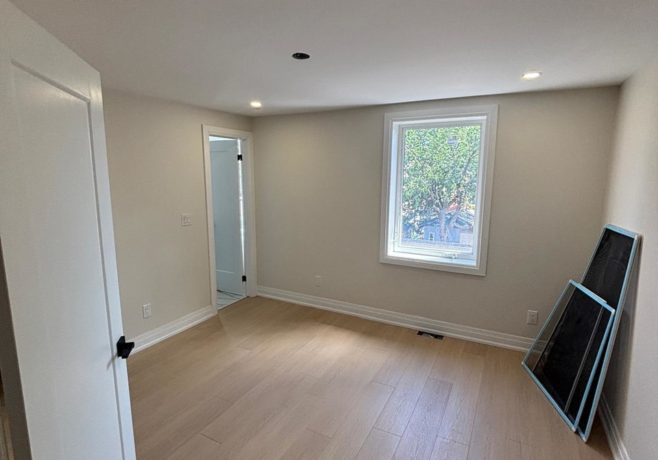 81-auburn-avenue-toronto-ontario-w12419493