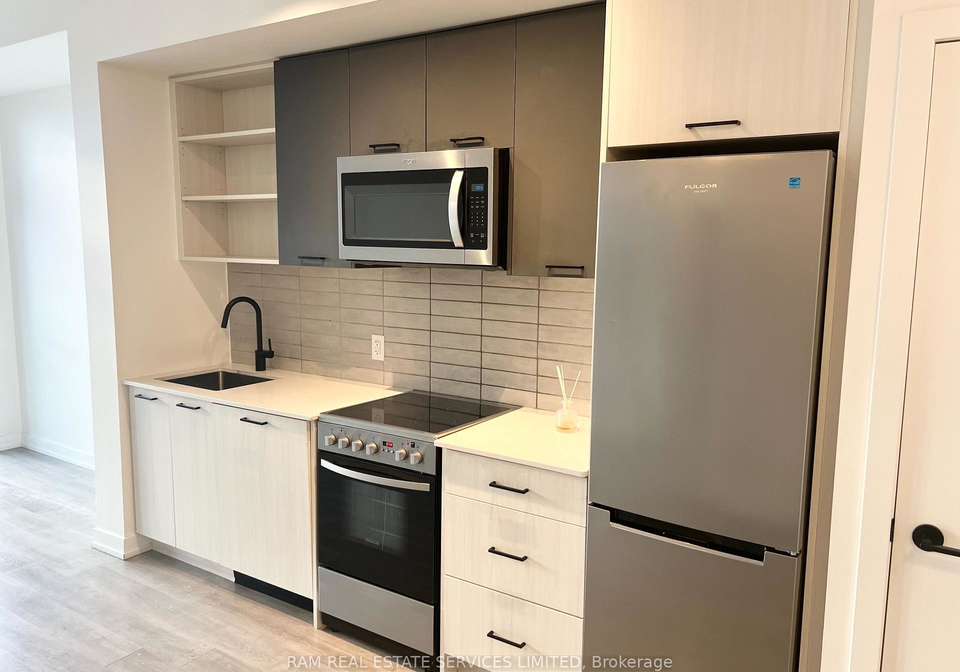 2300-st-clair-avenue-w-toronto-ontario-w12419704