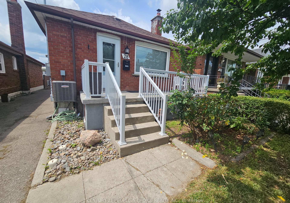 28-montcalm-avenue-north-york-ontario-w12419918