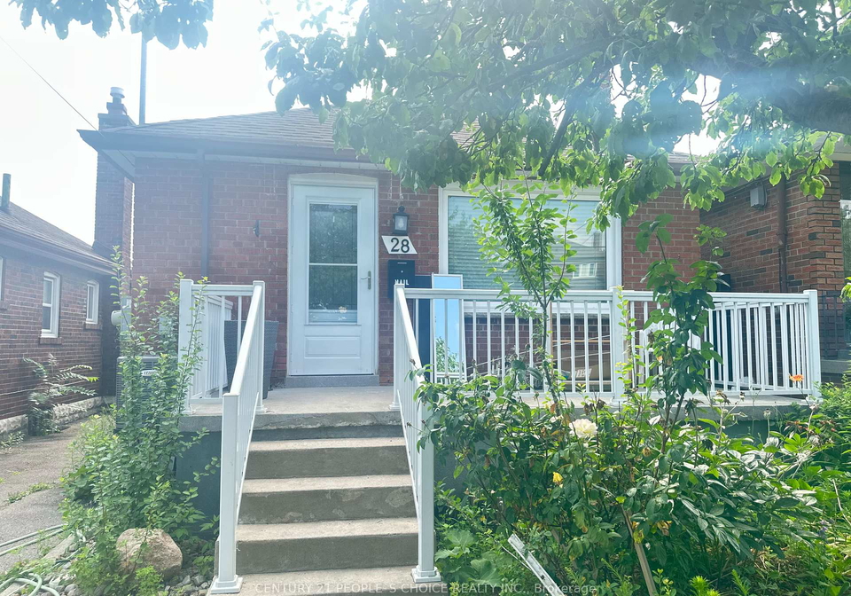 28-montcalm-avenue-north-york-ontario-w12419918