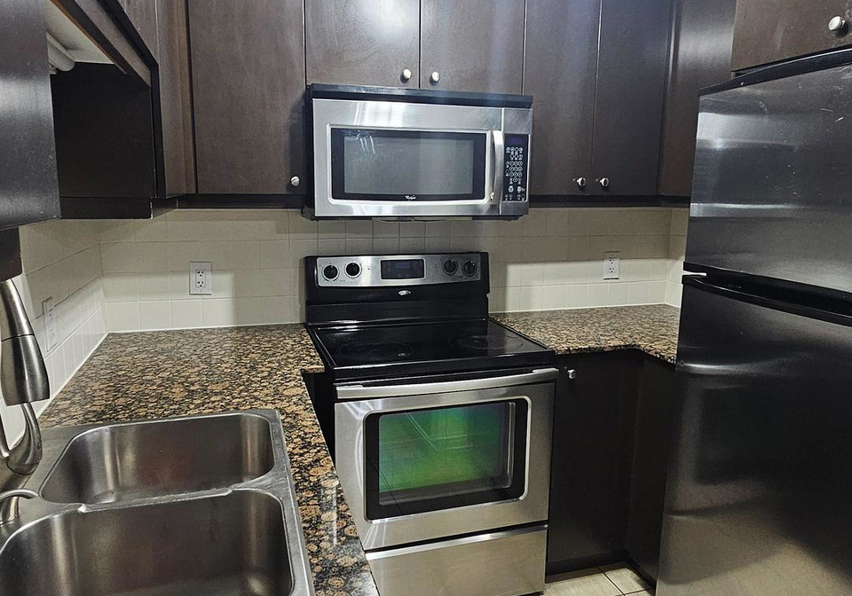 50-absolute-avenue-mississauga-ontario-w12419924