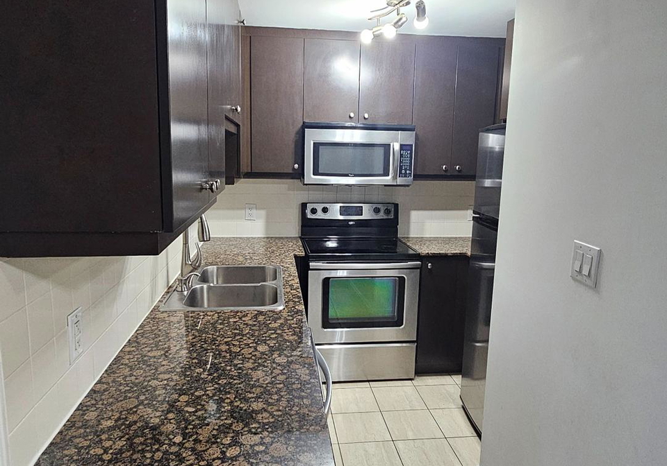 50-absolute-avenue-mississauga-ontario-w12419924