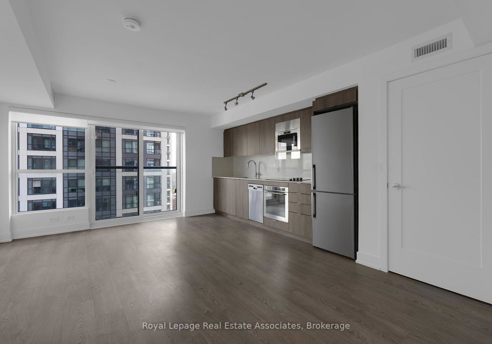 5-mabelle-avenue-etobicoke-ontario-w12420037