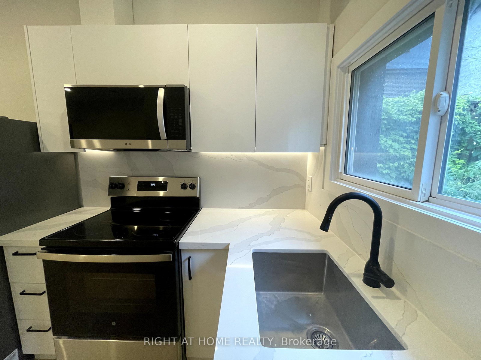 500-salem-avenue-n-toronto-ontario-w12420264