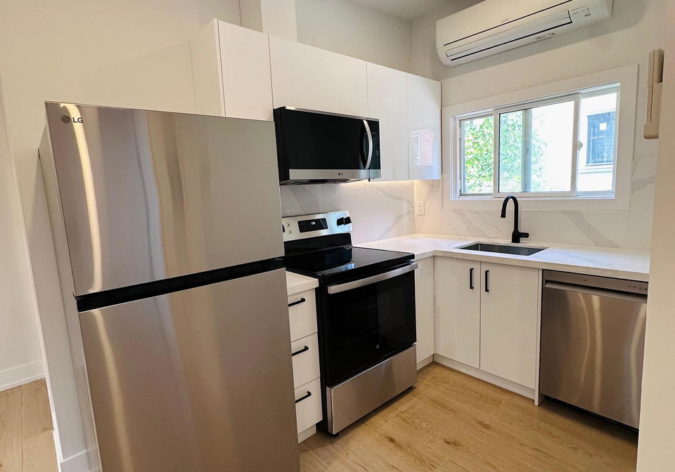 500-salem-avenue-n-toronto-ontario-w12420264