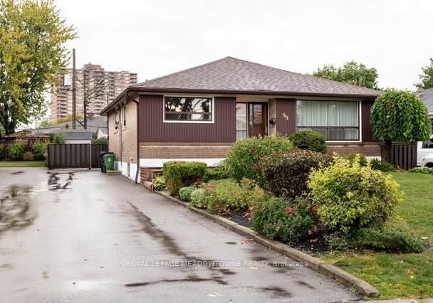 99-silverstone-drive-etobicoke-ontario-w12420320